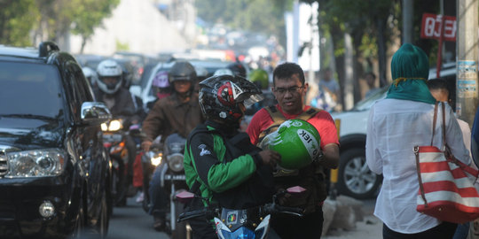 pelanggan pengemudi go jek dirampok di bekasi rev1