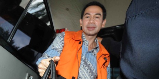 Suami Airin terima aliran dana korupsi alkes Rp 7,9 miliar