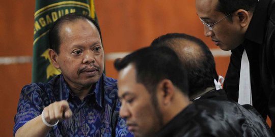 Divonis 10 tahun bui, Sutan Bhatoegana sebut hakim bakal kena azab