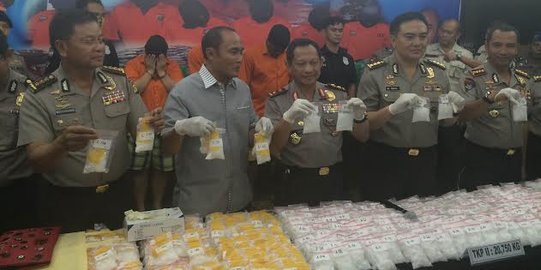 Ditresnarkoba bekuk pengedar 37 kg sabu asal China