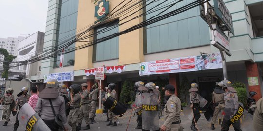 Imbas bentrok warga Kampung Pulo, RS Hermina rusak