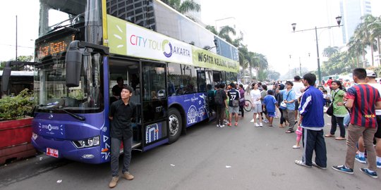 Ahok sesumbar akan rilis bus tingkat gratis & bikin angkot bangkrut