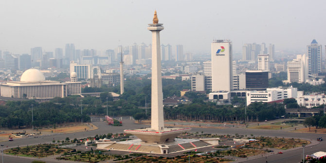 Ibu kota  Indonesia  tidak perlu dipindah dari Jakarta  