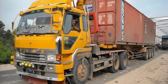 Angkut pasir masih basah, puluhan sopir truk ditilang Dishub Lebak