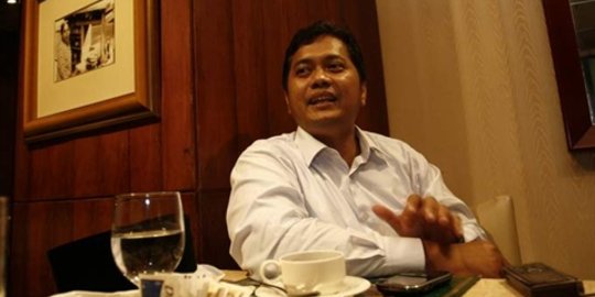 'Katanya kabinet kerja, kok mau menantang debat kayak di kampus?'