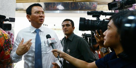 Ahok sedang bahas isi draf perpres pembangunan LRT, segera diteken