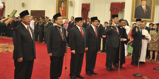 Reshuffle kabinet dinilai belum berimbas positif ke ekonomi nasional