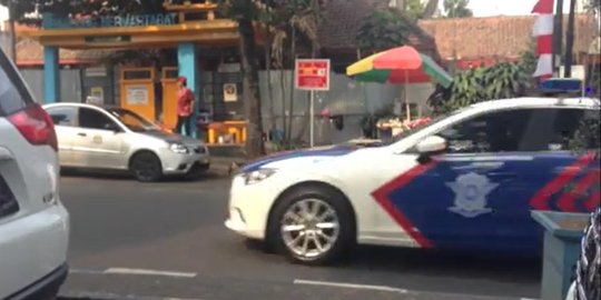 Mobil patwal polisi yang lawan arah milik Polrestabes Bandung