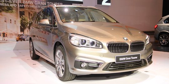 BMW rilis MPV terbaru, harganya bikin jantungan!