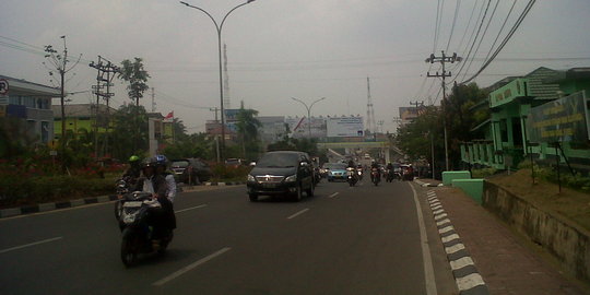 Palembang masih diselimuti asap, janji Gubernur Alex sulit terbukti