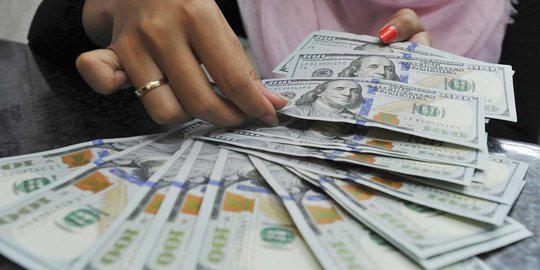 USD 1 dihargai di atas Rp 14.000, waktunya jual dolar AS