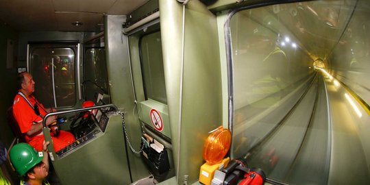Menelusuri Gotthard Base, terowongan kereta terpanjang di dunia