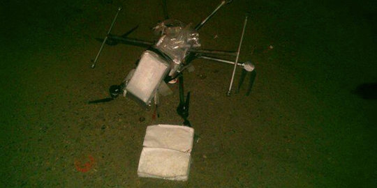 Drone antar jemput narkoba, pistol, dan film porno ke penjara AS