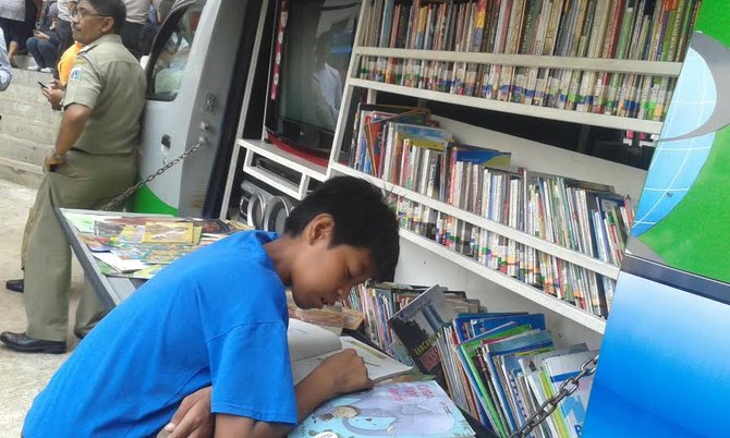 perpustakaan keliling di rusun jatinegara barat