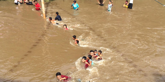 118 daerah aliran sungai di Indonesia rusak parah, banjir mengintai