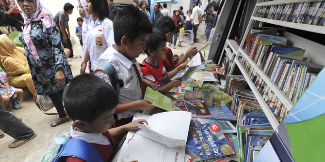 Potret ceria anak-anak Kp Pulo bermain sambil belajar di Rusunawa