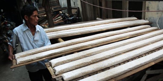 kembali dibayangi kebangkrutan rev1