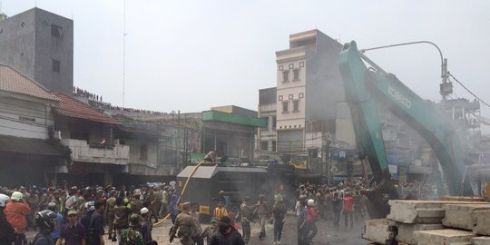 tuntutan warga soal makam kramat rev1