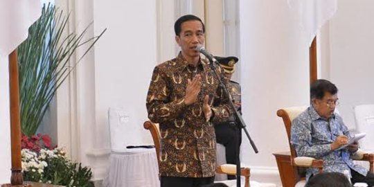 Jokowi ajak rakyat beli produk lokal atasi rupiah melemah