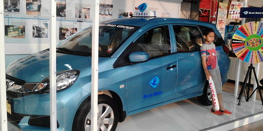 Blue Bird pamerkan armada baru gunakan Honda Mobilio