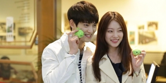 Galau cerai, Gong Seung Yeon teteskan air mata depan Jong Hyun