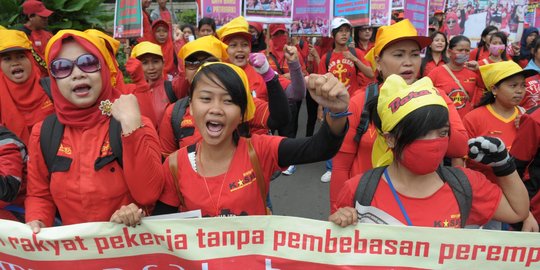 Bantu negara saat Rupiah porak-poranda, buruh PHK bisa jadi TKI