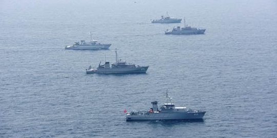 3 Kapal Perang TNI AL latihan bareng 16 negara di Selat Singapura