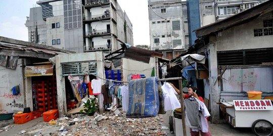 Melihat kondisi Pasar Blora yang mengenaskan di tengah Ibu Kota