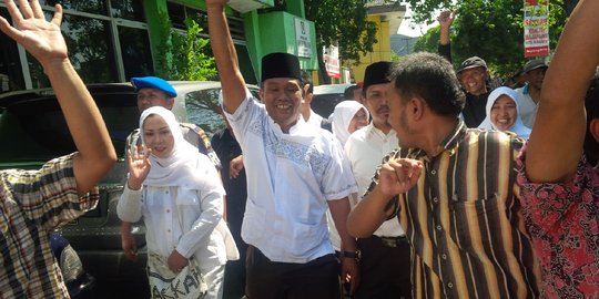 Ruhut tuding PAN tak serius usung calon di Pilkada Surabaya