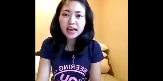 Lucu, wanita cantik ini bacakan Sumpah TKW pakai bahasa ngapak