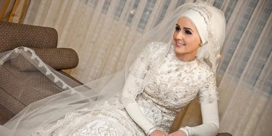 Tips kebaya pernikahan bagi pengantin berhijab