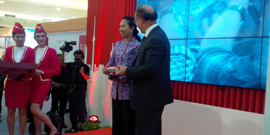 Menteri Rini condong pilih China garap kereta cepat