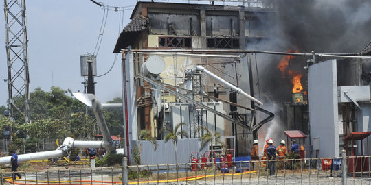 Gardu terbakar, Ahok dukung PLN buat Transmisi Interkoneksi