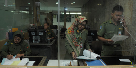 Awal 2016, Ahok 'cuci gudang' PNS malas dan kerja tak jelas