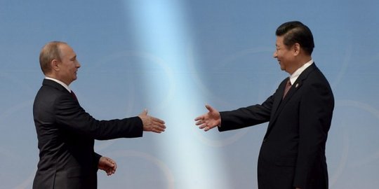Amburadulnya hubungan China-Rusia terimbas kemerosotan ekonomi