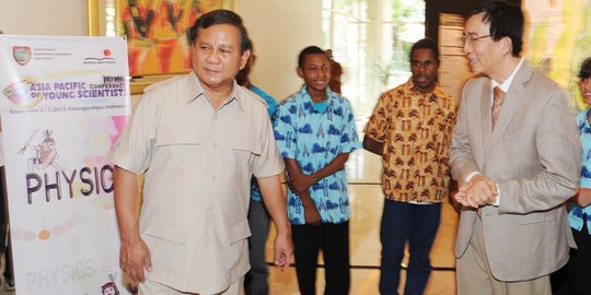 Ditanya Gerindra ikuti PAN, Prabowo bilang 'wah mancing nih'