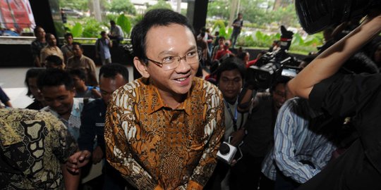 Sering pecat PNS, Ahok klaim kini lurah & proses tender jadi membaik