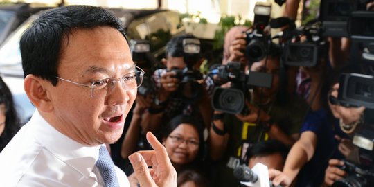 Ahok: Kalau tidak sedang menghadap saya, jangan main dukun segala