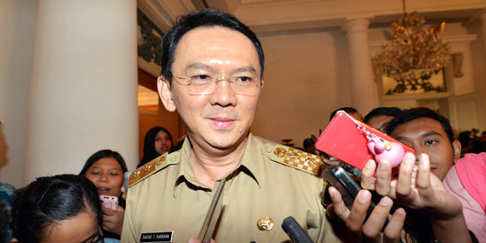 Ahok tantang adu jotos orang yang mencibirnya dari belakang