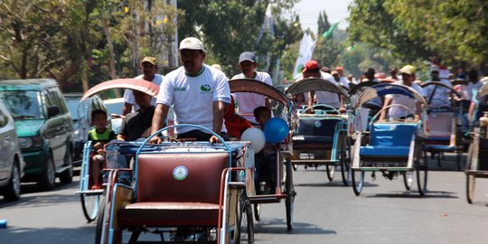 520 Tukang becak di Kediri diasuransikan, masuk rekor MURI