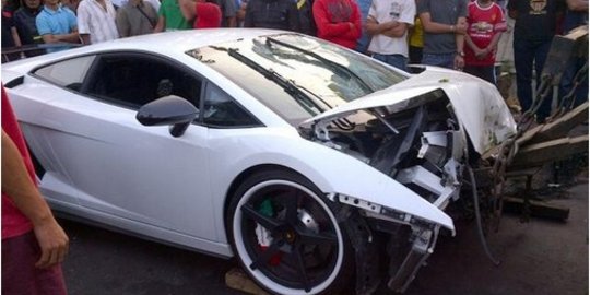 Sopir Lamborghini yang kecelakaan di Kelapa Gading jadi tersangka