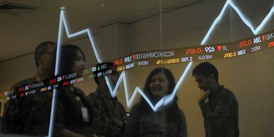 Ekonomi Indonesia diserang dari tiga arah