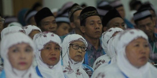 Sisa kuota haji harusnya diberi pada jemaah antre, bukan pejabat