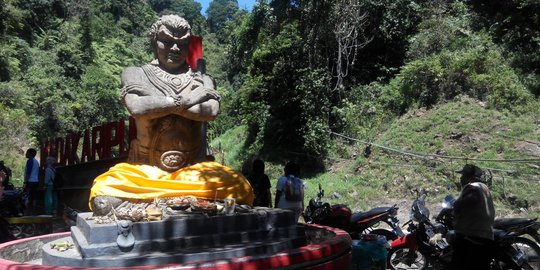 Parkir di Madakaripura bikin kendaraan jadi kinclong