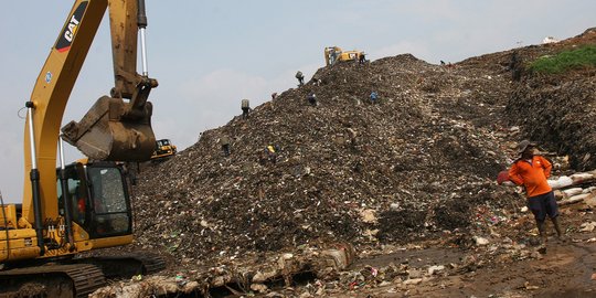 Warga terancam ISPA gara-gara TPA Solo terbakar