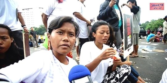tujuan lastri tiba tiba diajak demo di bandara rev2