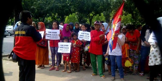 massa aksi ini mengaku rugi dua kali lipat rev2