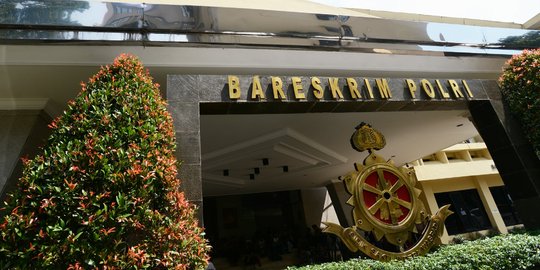 Penyidik & Kadiv Humas Polri beda pernyataan soal tersangka Pelindo