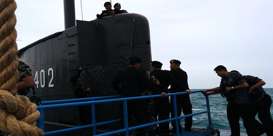 DPR minta anggaran bangun kapal selam tak mandek di Kemenhan