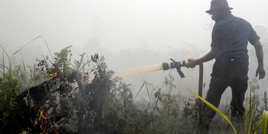 10 perusahaan pembakar lahan di Sumsel disidik, 50 warga tersangka